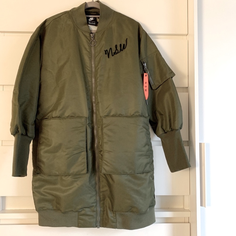 NWOT Nike NSW insulated ma1 parka jacket 🧥